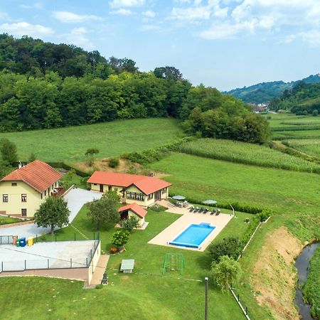 Ruralna Kuca 'Villa Zagorka' Za Odmor Sa Bazenom I Bocalistem Donja Pacetina Екстериор снимка