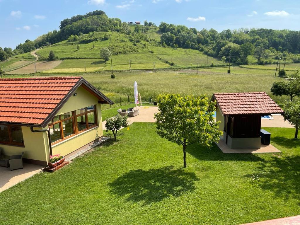 Ruralna Kuca 'Villa Zagorka' Za Odmor Sa Bazenom I Bocalistem Donja Pacetina Екстериор снимка